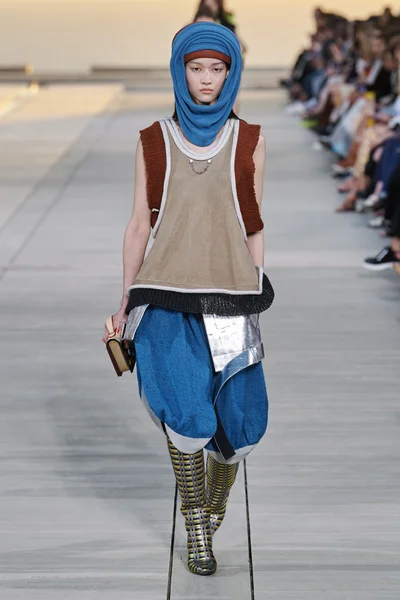 Look 33